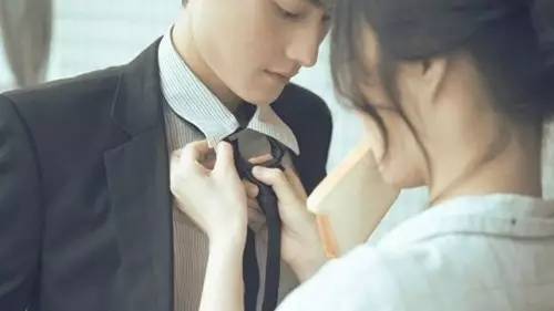 【七個小故事大啟示】 漂亮老婆對丈夫說：你如果23點前不回家，我就開著門睡覺！結果第二天...